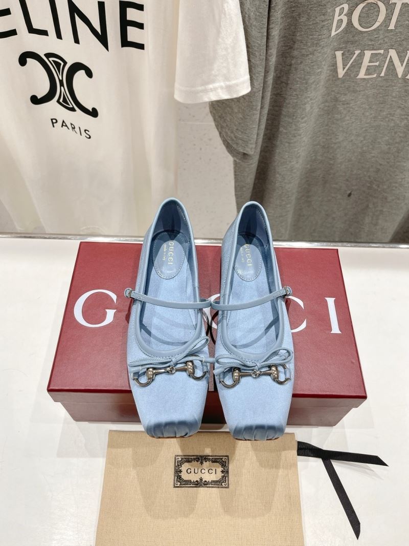 Gucci Flat Shoes